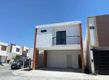 Casa · 175m² · 3 Recámaras · 2 Estacionamientos · Gni Casa en Venta en Mision de Las Flores en Apodaca, N. L.