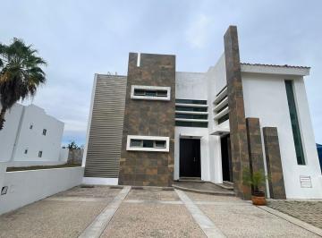 Casa · 2 Recámaras · 1 Estacionamiento · Casa en Cerritos Resort, Mazatlán Sinaloa.