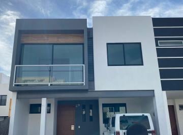 Casa de 3 habitaciones, Zapopan · Casa en Venta en El Campestre, La Venta del Astillero