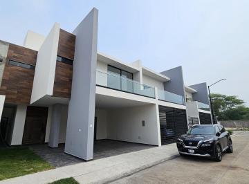 Casa · 305m² · 3 Recámaras · Casa Nueva en Venta en Residencial Palmira Zona Country