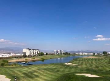 Departamento de 2 habitaciones, El Marqués · En Renta Departamento con Inmejorable Vista Hacia El Campo de Golf