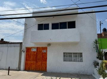 Casa , Guadalajara · Propiedad en La Normal Ideal Para Departamentos 450 m² Cus4.8