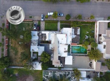 Casa · 412m² · 5 Estacionamientos · Casa en Venta en Colonia San Felipe 35,000,000