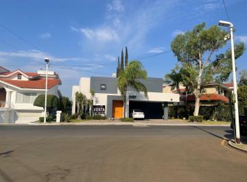 Casa de 3 habitaciones, Celaya · Casa en Venta en El Fraccionamiento Campestre de Celaya