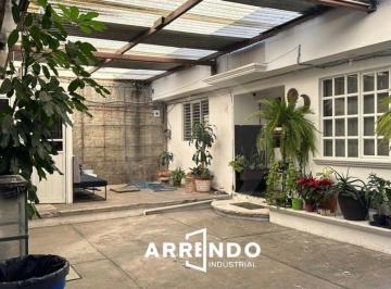 Oficina · 300m² · 3 Estacionamientos · Oficina en Venta en Lomas del Bosque