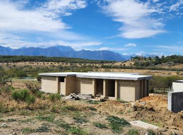 Terreno / Lote · 2915m² · 10 Estacionamientos · Terreno en Santiago/allende/cadereyta
