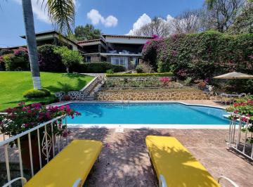 Casa · 700m² · 6 Recámaras · 9 Estacionamientos · Casa en Venta en Rancho Tetela