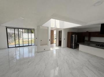 Casa de 4 habitaciones, Cuernavaca · Moderna Casacon Alberca Al Norte de Cuernavaca