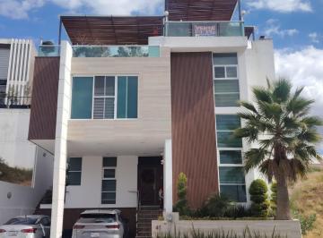 Casa en condominio · 387m² · 4 Recámaras · 2 Estacionamientos · Casa en Venta en La Gran Reserva - (4)