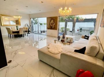 Casa de 4 habitaciones, Querétaro · Casa en Venta en Juriquilla