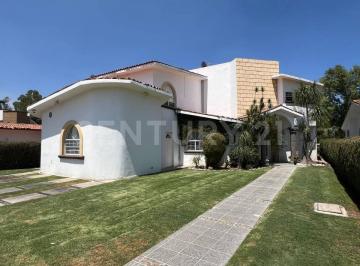 Casa · 507m² · 4 Recámaras · 2 Estacionamientos · Venta de Casa en Club de Golf San Gil, San Juan del Río, Querétaro