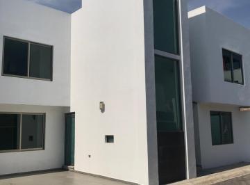 Casa en condominio de 4 habitaciones, San Andrés Cholula · Barreal $4,500,000 4 Habitaciones con Baño. 1 Hab en Planta Baja a 5 Min Udlap