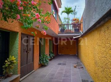 Casa · 210m² · 4 Recámaras · 2 Estacionamientos · Casa en Venta Santa Martha, Cuernavaca