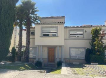 Casa de 3 habitaciones, Atizapán de Zaragoza · Hermosa Casa en Conjunto Cerrado, Amplios Espacios, Bien Ubicada