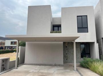 Casa de 4 habitaciones, Querétaro · Casa en Venta en Altozano