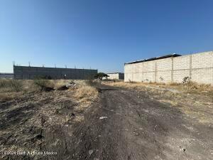 Terreno / Lote , Apaseo el Grande · Venta - Terreno Industrial y Comercial de 1155 m. La Estancia