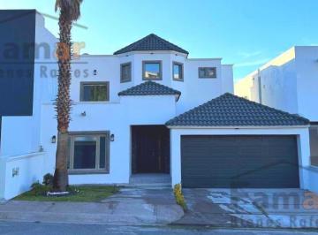 Casa · 360m² · 3 Recámaras · 4 Estacionamientos · Casa en Venta en Residencial Valle de Angel