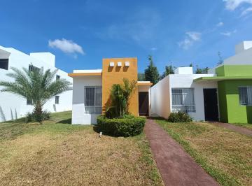 Casa · 61m² · 2 Recámaras · 1 Estacionamiento · Fraccionamiento Paseos de Merida Tixcacal, Modelo Santa Ana.
