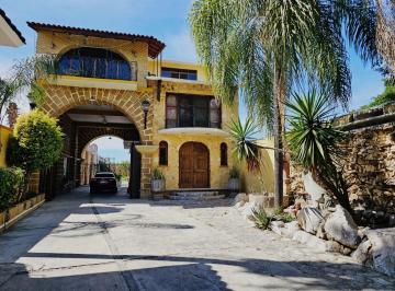 Casa uso de suelo , Temixco · Propiedad Comercial Sobre Av Temixco, Morelos