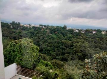 Casa de 4 habitaciones, Cuernavaca · Casa con Hermosa Vista Panorámica, en Privada con Seguridad.