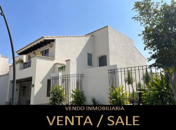 Casa · 233m² · 3 Recámaras · 2 Estacionamientos · Casa en Venta