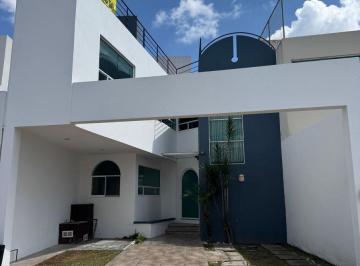 Casa · 156m² · 3 Recámaras · 3 Estacionamientos - VAMX4524 · Casa en Fraccc. Ubicada en San Andrés Cholula Puebla.