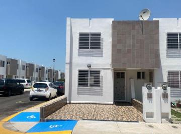 Casa en condominio de 1 habitación, Querétaro · Casa en Renta - Viñedos - Queretaro