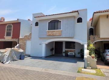 Casa de 3 habitaciones, Zapopan · Casa en Venta en Residencial Virreyes