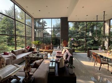 Casa en condominio · 850m² · 4 Recámaras · 8 Estacionamientos · Residencia en Venta en La Asuncion Metepec