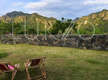 Casa de 1 habitación, Tepoztlán · Loft con 353 m² de Superficie de Terreno en Venta en Amatlán de Quetzalcoatl