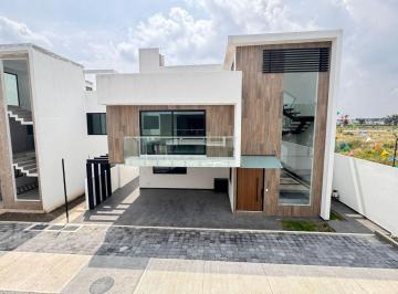 Casa en condominio · 350m² · 4 Recámaras · 5 Estacionamientos · Residencias Nuevas Para Estrenar, Fracc Amalfi Dentro de Cittadina Metepec