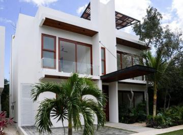 Casa · 520m² · 4 Recámaras · 2 Estacionamientos · Venta de Casa en La Zona Diamante en Playa del Carmen (Villa Miramar).