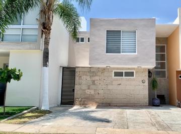 Casa en condominio de 3 habitaciones, Tlajomulco de Zúñiga · Casa en Venta en Fraccionamiento La Rioja, Tlajomulco de Zuñiga, Jalisco.