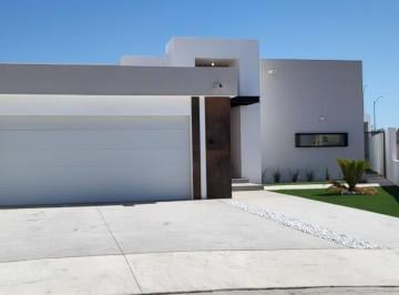 Casa de 3 habitaciones, Juárez · Se Vende Casa de 1 Piso Estilo Contemporaneo Fracc. Quintas del Solar