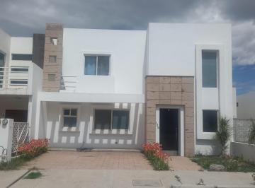 Casa · 3 Recámaras · 2 Estacionamientos · Casa Amueblada en Renta Villas de Guadalupe Saltillo Al Norte