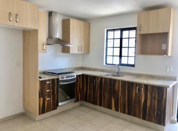 Casa de 3 habitaciones, Zapopan · Casa en Renta en Jardines del Valle 3 Recamaras con Terraza y Dos Baños