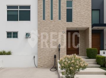 Casa de 3 habitaciones, Querétaro · Casa de 3 Hab. con Amplio Jardin en Cumbres del Lago Juriquilla