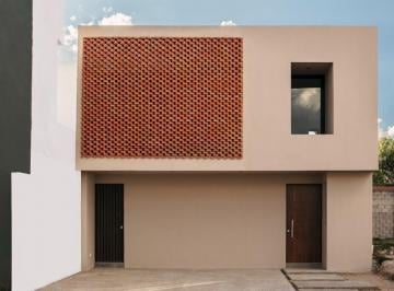 Casa · 182m² · 3 Recámaras · 2 Estacionamientos · Casa en Venta en Cimera Residencial