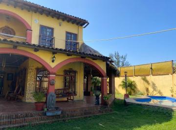 Casa · 253m² · 3 Recámaras · 4 Estacionamientos · Casa en Venta Col. Lázaro Cárdenas, Coatzacoalcos, Ver.