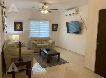 Casa · 101m² · 3 Recámaras · 2 Estacionamientos · Casa en Renta, 3 Recámaras, Amueblada, Catania, Cancún Sur.