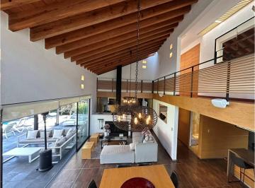 Casa de 3 habitaciones, Valle de Bravo · Casa en Venta en Valle de Bravo