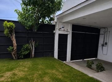 Casa de 5 habitaciones, Naucalpan de Juárez · Casa en Renta Hermosa Remodelada, en Lomas del Huizachal Al Lado de La Herradura