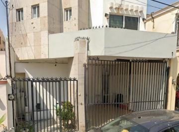 Casa de 3 habitaciones, San Nicolás de los Garza · Mgm Casa en Venta Remate Bancario N. L