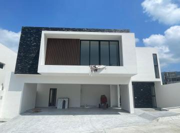Casa de 4 habitaciones, Monterrey · Casa en Venta Pedregal de La Montaña Zona Carretera Nacional