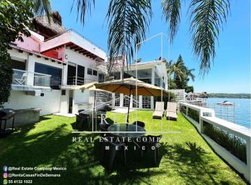 Casa de 9 habitaciones, Jojutla · ¡Casa en Venta Frente Al Lago! - Recibe Rentas de + $80,000 Mensuales