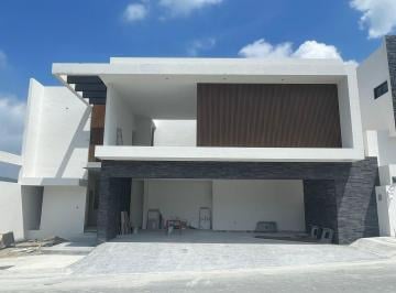 Casa de 4 habitaciones, Monterrey · Casa en Venta Pedregal de La Montaña Zona Carretera Nacional