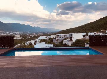 Casa · 689m² · 4 Recámaras · 3 Estacionamientos · Casa en Venta La Toscana Carretera Nacional