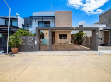 Casa · 289m² · 4 Recámaras · 2 Estacionamientos · Rinconada de Banderas, Casa 65