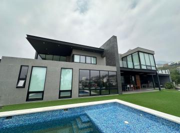 Casa de 3 habitaciones, Monterrey · Casa en Venta en Monterrey Zona Carretera Nacional Sierra Alta 9º Sector
