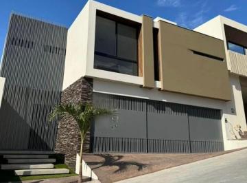 Casa de 3 habitaciones, Monterrey · Casa en Venta en Carretera Nacional Castaños del Vergel